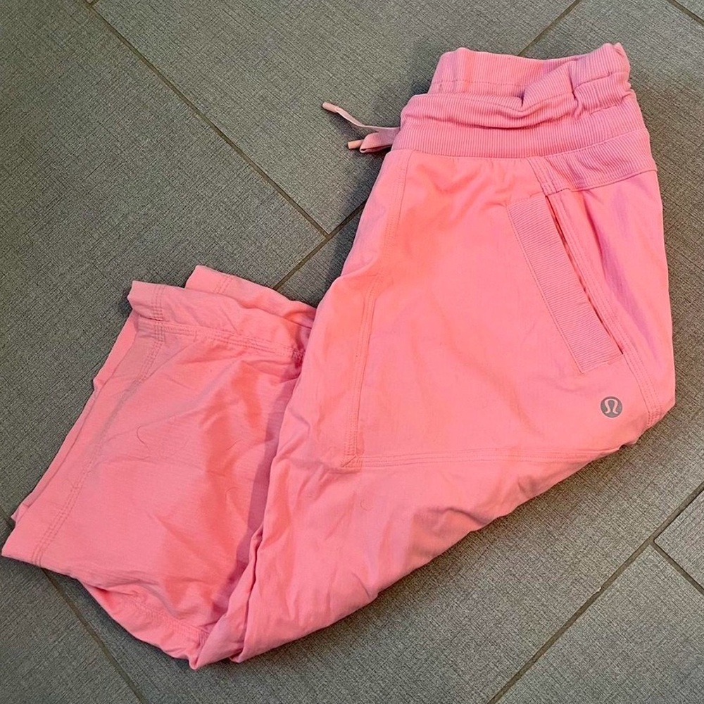 lululemon athletica Pink Dance Studio Capri